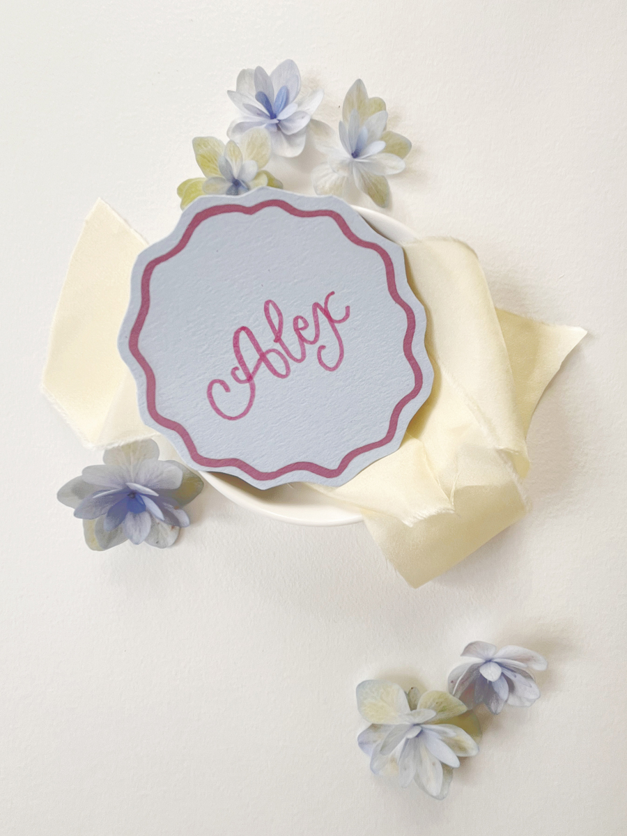 Squiggle Wave Place Cards Round Blue